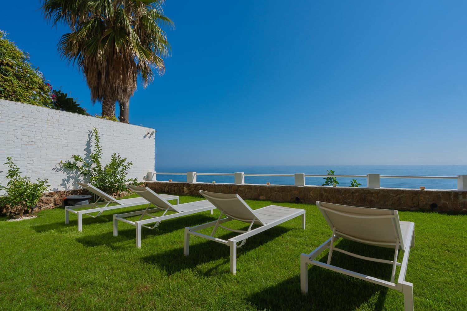 Private 250Sqm Garden Duplex, Jacuzzi, Cinema, Sea View Escape Daire Torremolinos Dış mekan fotoğraf