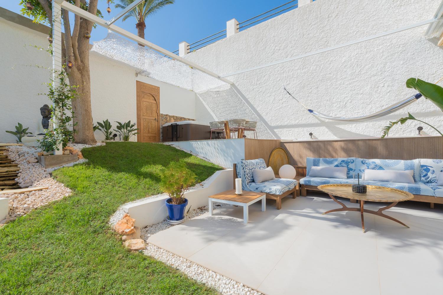 Private 250Sqm Garden Duplex, Jacuzzi, Cinema, Sea View Escape Daire Torremolinos Dış mekan fotoğraf
