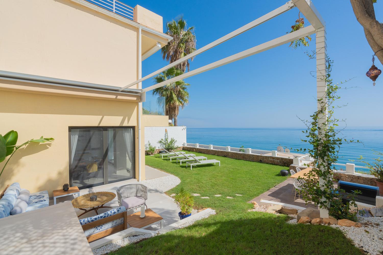 Private 250Sqm Garden Duplex, Jacuzzi, Cinema, Sea View Escape Daire Torremolinos Dış mekan fotoğraf