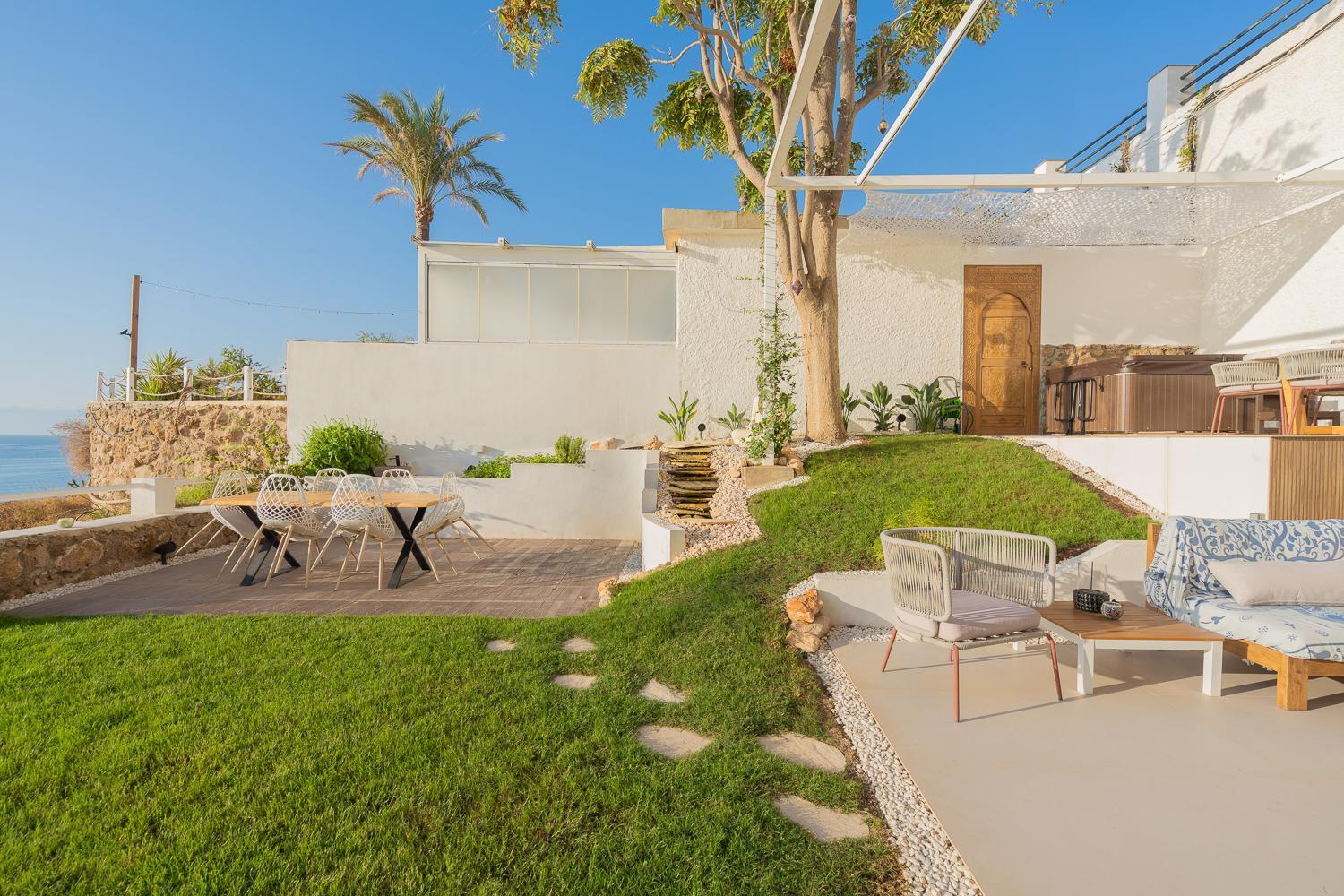 Private 250Sqm Garden Duplex, Jacuzzi, Cinema, Sea View Escape Daire Torremolinos Dış mekan fotoğraf